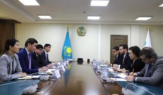Министр финансов РК Мади Такиев встретился с главой Европейского банка реконструкции и развития (далее – ЕБРР) по Казахстану Хусейном Озханом