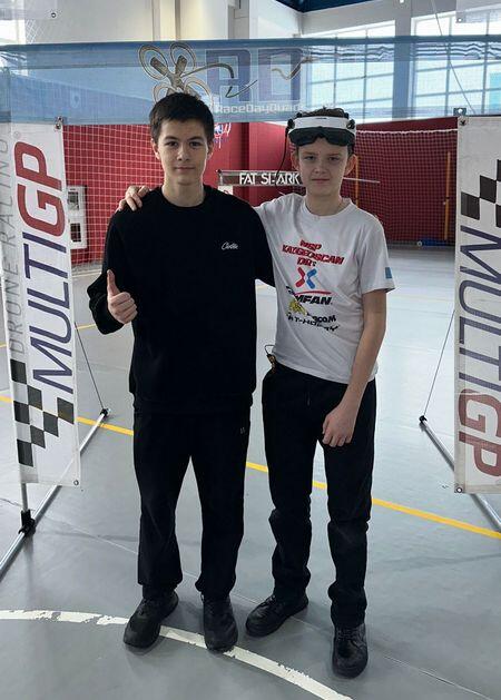 Школьник из Караганды взял четыре золота на чемпионатах страны по дрон-рейсингу