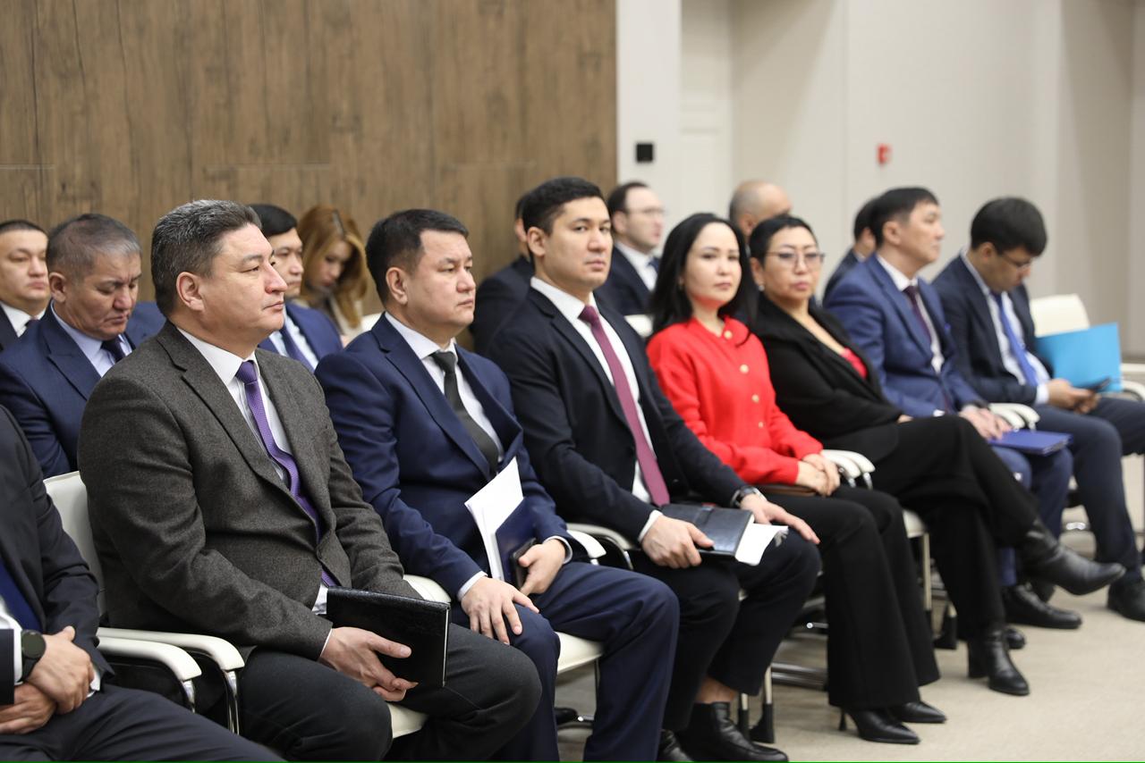 В Актюбинской области утверждена дорожная карта по поддержке молодежи на 2026 год