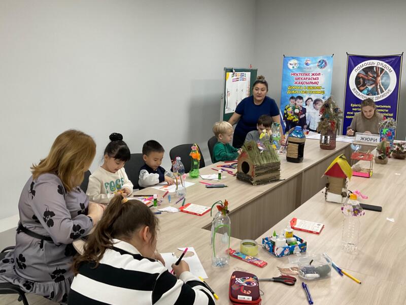 В Петропавловске прошел мастер-класс «Trash Art Fest - превращаем мусор в искусство»