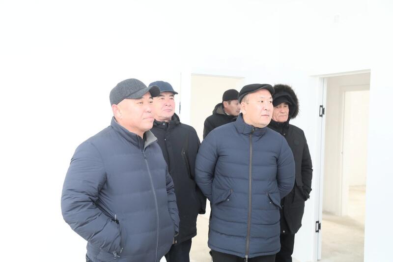 Заместитель акима области посетил строительные объекты в Арале