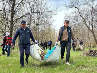 Масштабная уборка проходит в рамках акции «Таза Қазақстан» в Жамбылской области