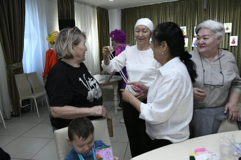 «Ана – гүл, ана – өмір шырағы»: праздник ко Дню матери организовали в столичном Доме дружбы