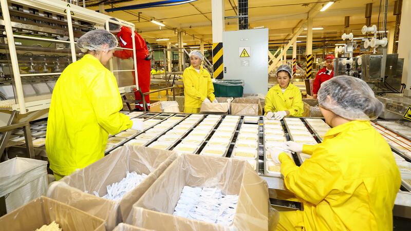 Премьер-министр посетил ряд предприятий Алматинской области и ознакомился с объемами привлеченных инвестиций