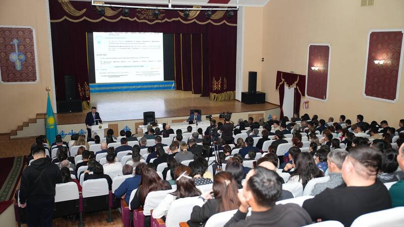 Аким ВКО провел встречу с населением района Самар