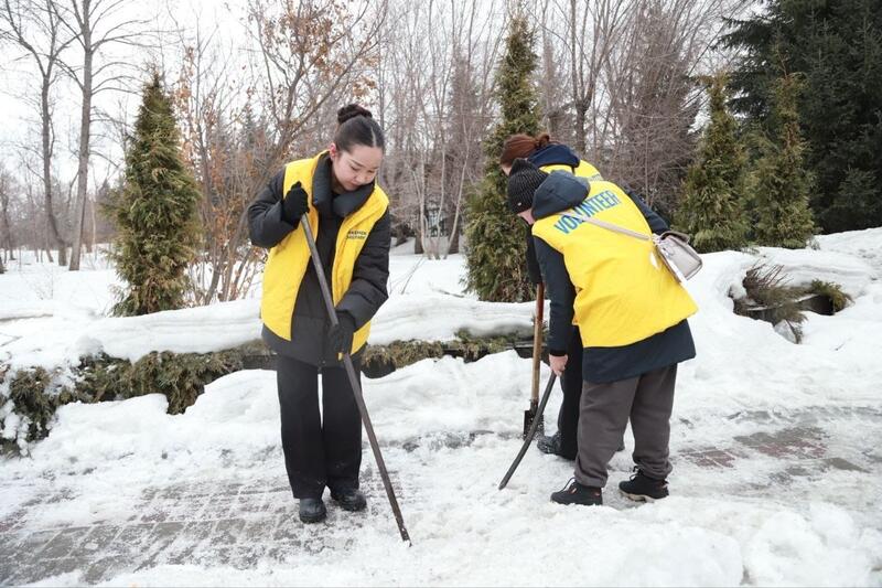 В Усть-Каменогорске в парке имени Жамбыла Жабаева прошёл субботник