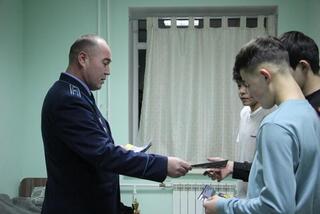 В ВКО полицейские провели рейды в студенческих общежитиях по профилактике наркомании