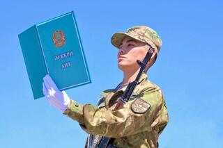В Гвардейском гарнизоне более 800 новобранцев присягнули на верность Родине