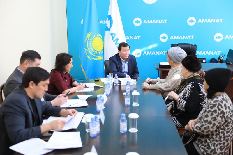 Аким области провел прием граждан