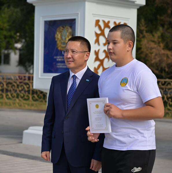 В Павлодаре проводили на срочную службу новобранцев осеннего призыва
