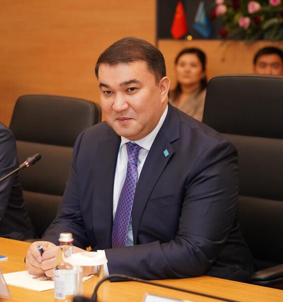 АКИМ ТУРКЕСТАНСКОЙ ОБЛАСТИ ВСТРЕТИЛСЯ С РУКОВОДИТЕЛЯМИ И ИНВЕСТОРАМИ ИНОСТРАННЫХ КОМПАНИЙ