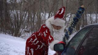 В ВКО спасатели пришли на помощь Дед Морозу и Снегурке