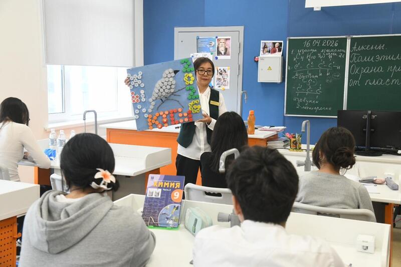 Столичные школьники представили свои эко-идеи на выставке в Астане