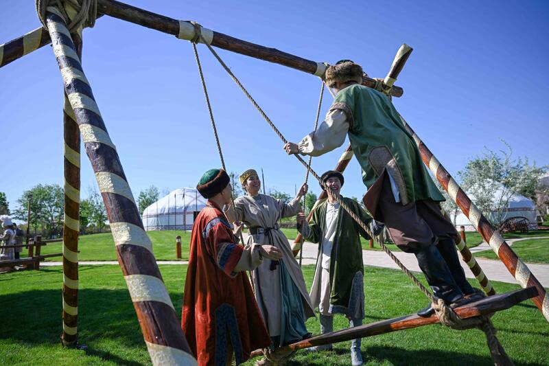 В ТУРКЕСТАНСКОЙ ОБЛАСТИ УЛУЧШИЛАСЬ ТУРИСТИЧЕСКАЯ ИНФРАСТРУКТУРА И ВЫРОСЛО ЧИСЛО ИНОСТРАННЫХ ТУРИСТОВ