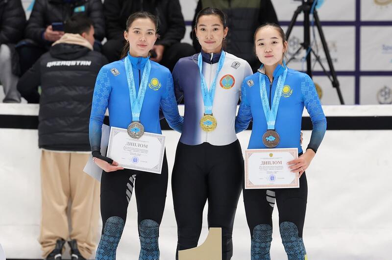 Столичные шорт-трекисты завоевали 18 медалей на чемпионате Казахстана