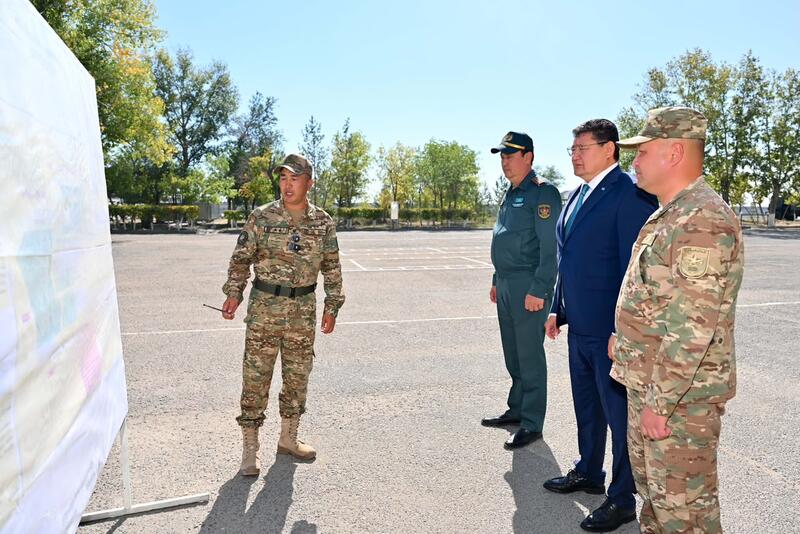 Аким области посетил воинскую часть