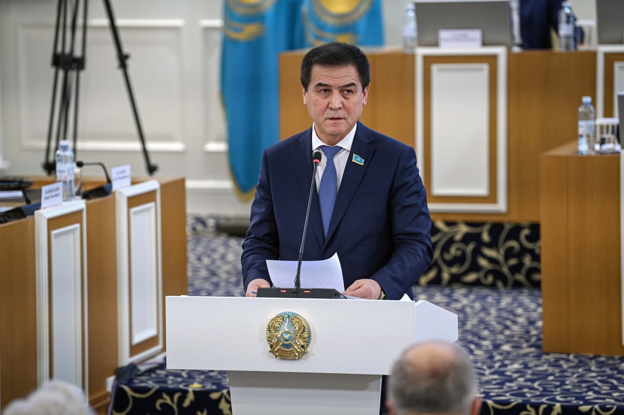 Конституционная комиссия приступила к обсуждению проекта поправок