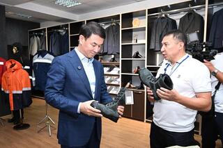 Аким Алматы ознакомился с деятельностью промышленных предприятий Жетысуского района