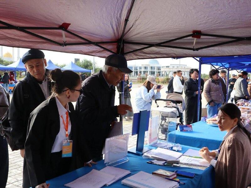 В Актюбинской области прошла масштабная ярмарка вакансий «Труд. Общество. Единство»