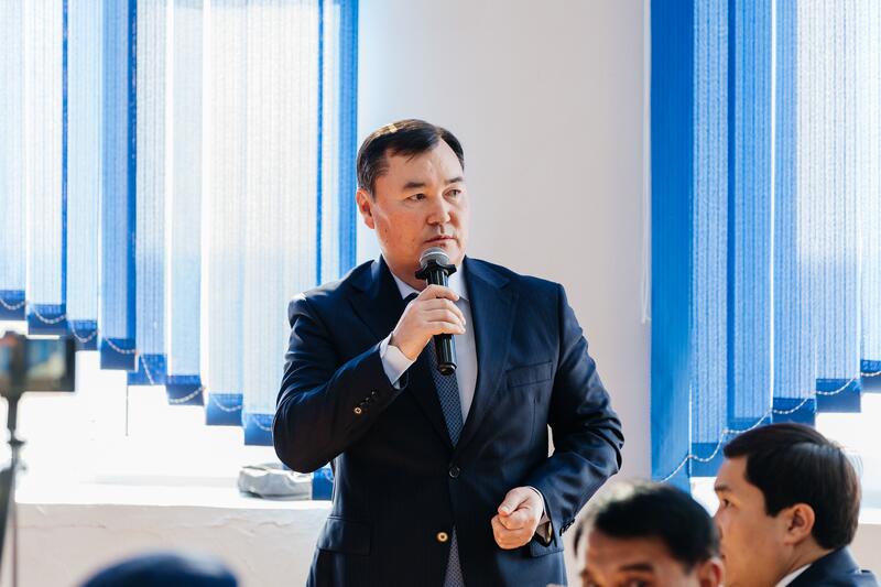 Серик Шапкенов встретился с жителями Кызылкогинского района