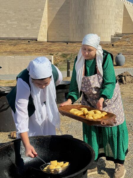 В ШЫМКЕНТЕ ПРОШЁЛ ПРАЗДНИК НАЦИОНАЛЬНОЙ КУХНИ – «ДӘН МЕН ДӘМ FEST»
