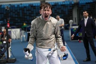 Алматинский спортсмен завоевал историческую медаль на чемпионате мира по фехтованию