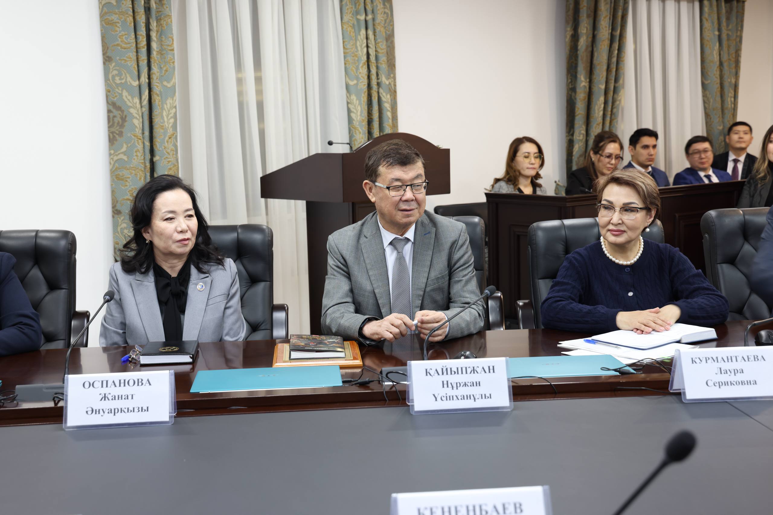 В Высшем Судебном Совете состоялось аппаратное совещание, посвящённое конституционным реформам и деятельности Конституционной комиссии