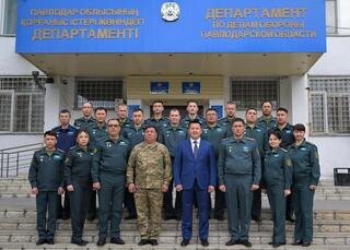 В Павлодаре проводили новобранцев и наградили борцов с водной стихией