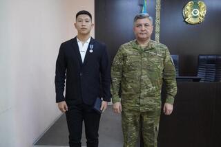 В области Абай наградили героев за проявленное мужество при пожаре