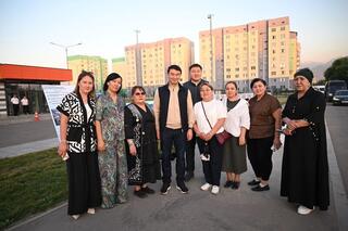 Дархан Сатыбалды ознакомился с проектами благоустройства, строительства инженерных сетей и школы в Алатауском районе