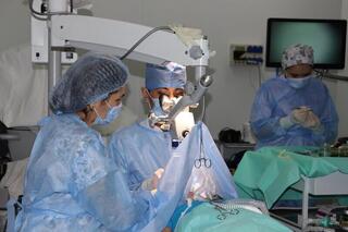 Более 700 пациентов и 180 операций: как в Алматы восстанавливают зрение детям