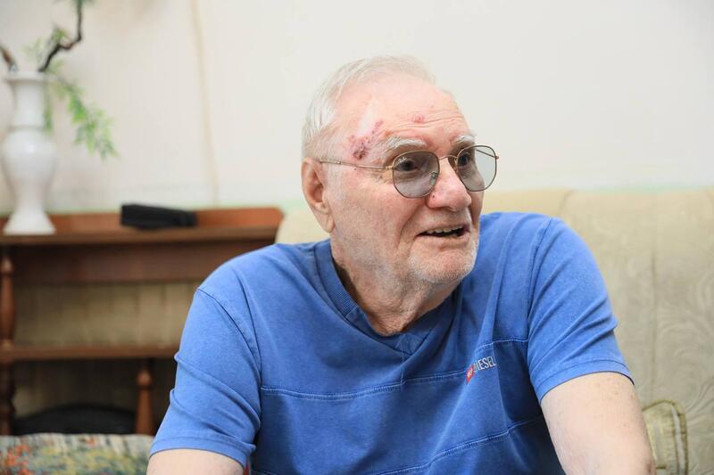 Глава региона поздравил ветерана МВД и прославленного тренера с праздником и знаменательной датой