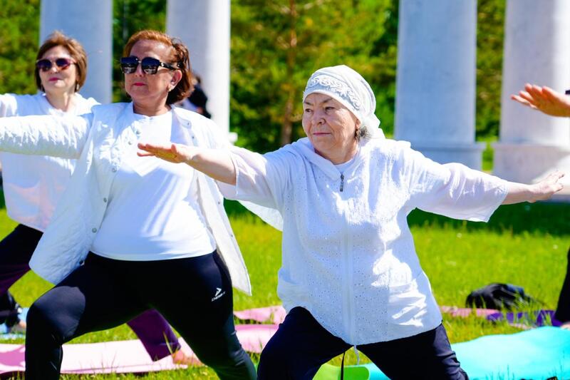 В Астане для пенсионеров организовали особую утреннюю тренировку