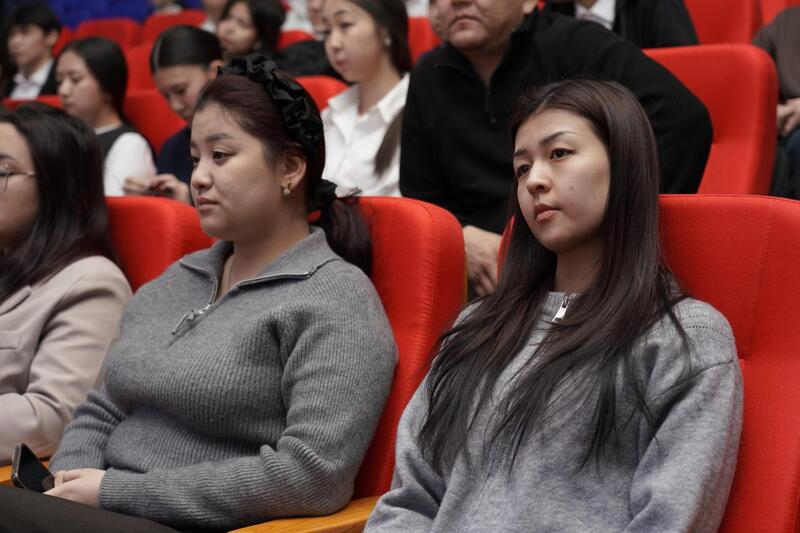 «Закон и порядок»: в Астане для студентов и школьников прошла компьютерная игра «Qarzhy Saqshysy»