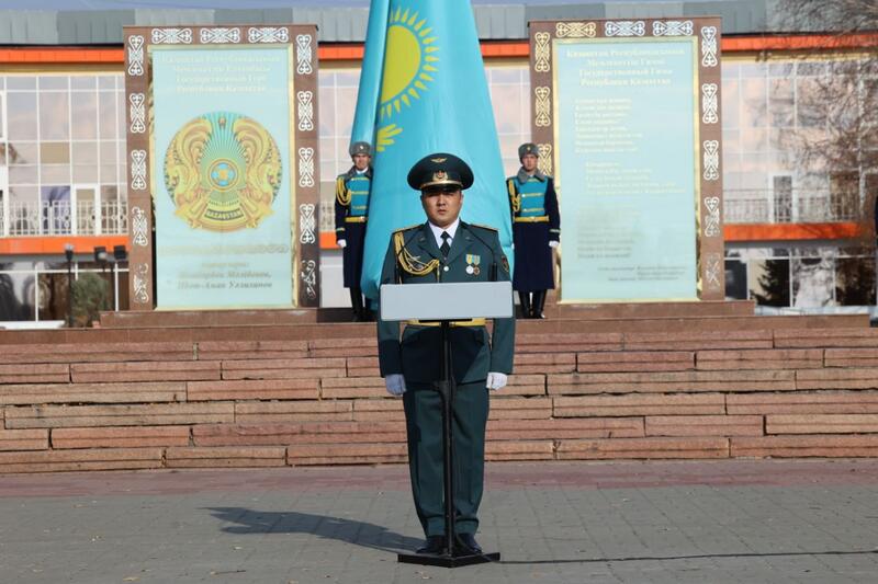 В Рудном состоялась торжественная церемония поднятия Государственного Флага Республики Казахстан в честь Дня Республики