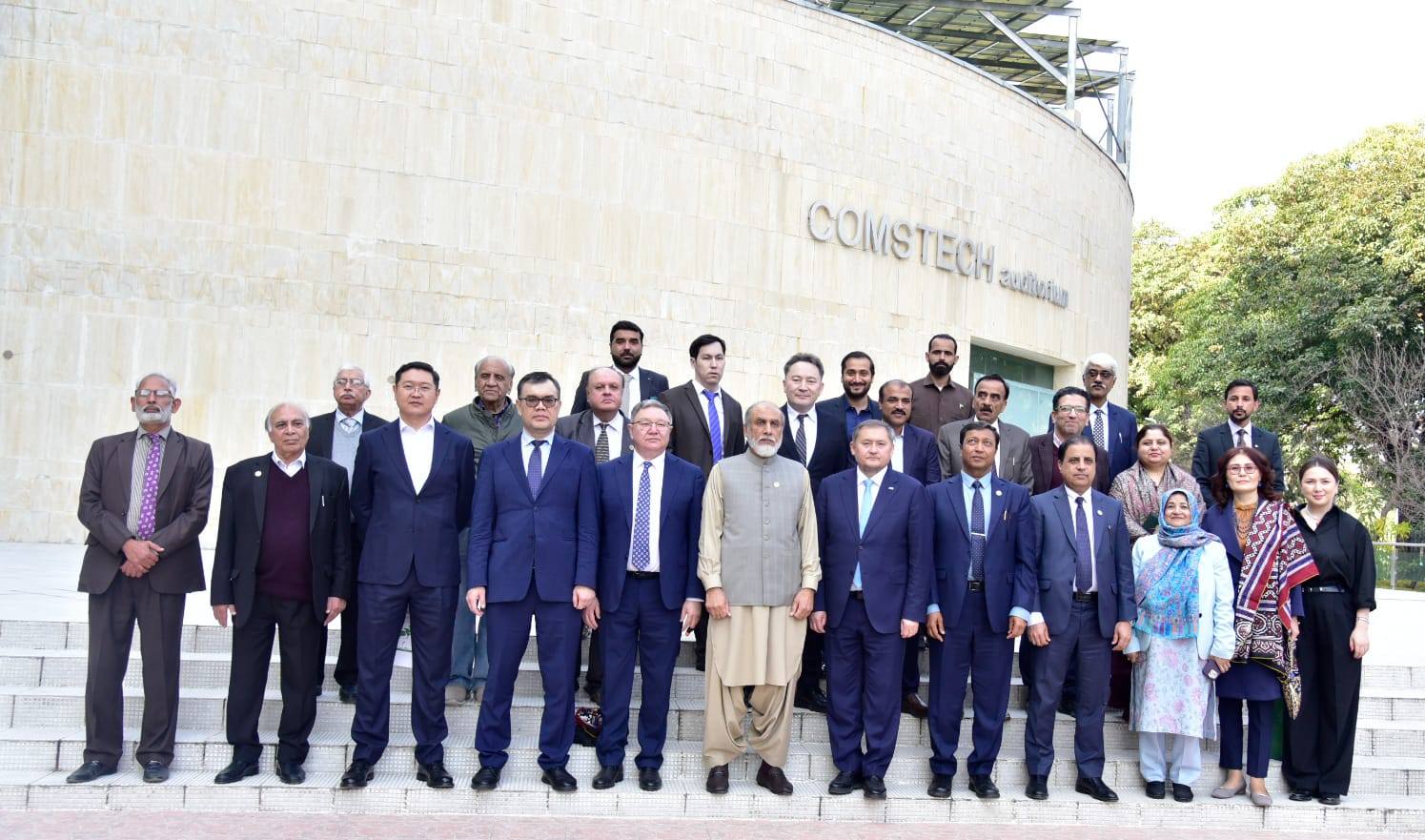Казахстан и COMSTECH укрепляют научно-образовательное партнерство