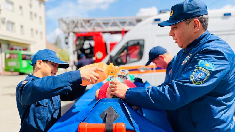 Экскурсия для кадетов: будущее спасателей начинается с детства