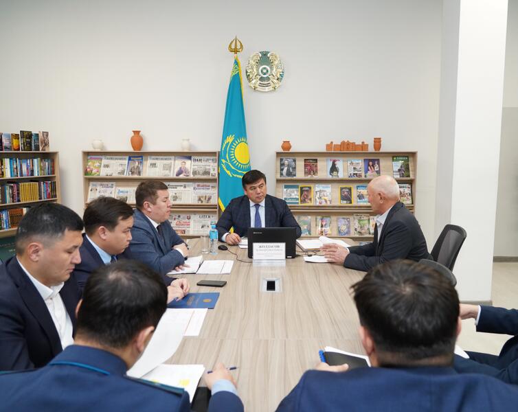 ПЕРВЫЙ ЗАМЕСТИТЕЛЬ АКИМА ТУРКЕСТАНСКОЙ ОБЛАСТИ ПРОВЕЛ ЛИЧНЫЙ ПРИЕМ ГРАЖДАН