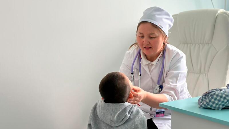 По поручению Президента за счет возвращенных активов в Актюбинской области построена врачебная амбулатория