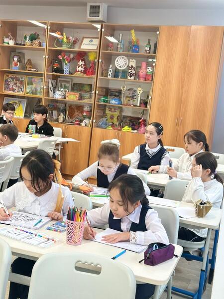 «Светлое будущее без наркотиков»: в Астане прошла выставка рисунков