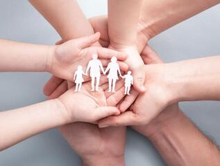 Более 112 млрд тенге выплачено в 2026 году казахстанцам в виде пособий и выплат на рождение и по уходу за ребенком