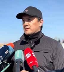 Актобе продолжает борьбу за чистоту: Аким города Азамат Бекет присоединился к молодежному субботнику