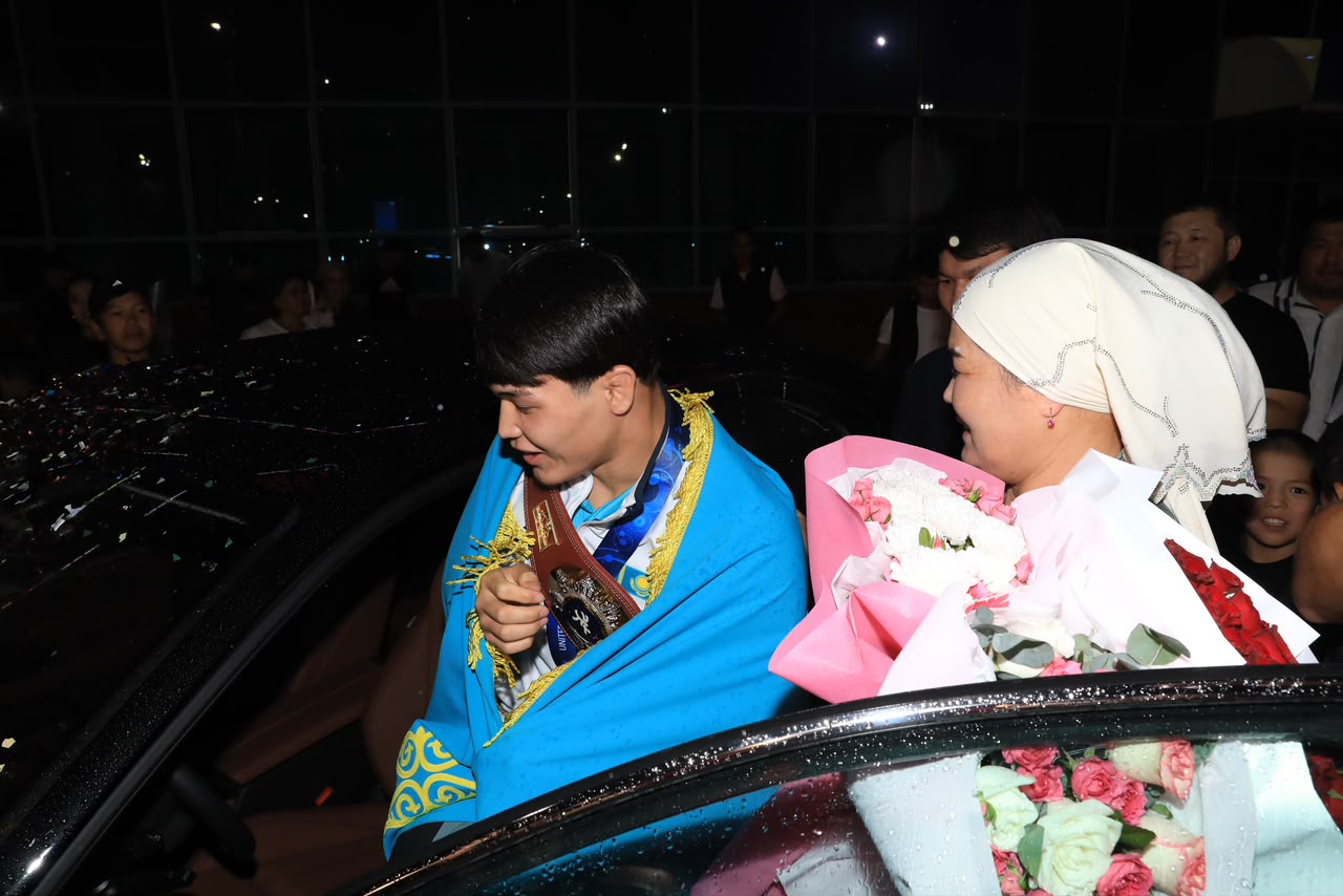 Чемпиону мира вручили ключи от автомобиля