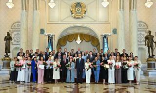 Главный редактор газеты «Талдыкорган» Гульжанат Нуршанова награждена медалью «Ерен еңбегі үшін»