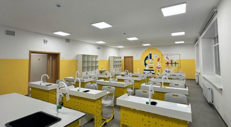 Инклюзивная среда, Face ID, 200 камер: в столице рассказали об особенностях «Келешек мектебі», которая открылась в Астане