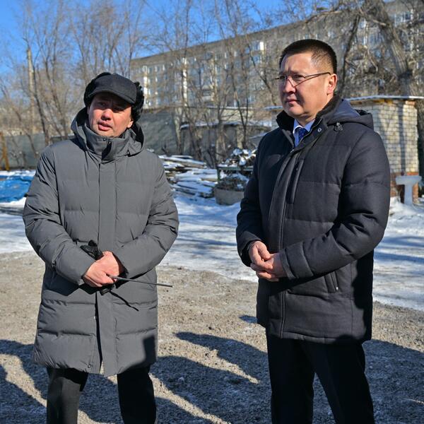 Аким области Асаин Байханов в рамках рабочей поездки посетил ряд инвестиционных объектов региона, ознакомился с ходом строительства гостиницы «Novotel», а также побывал на предприятиях центральной промышленной зоны областного центра