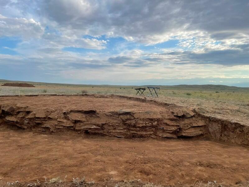 Тайны древности: в Карагандинской области в одном кургане обнаружили захоронения эпохи бронзы и раннего железного века