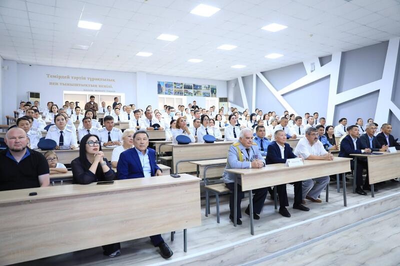 Глава региона посетил Актюбинский юридический институт