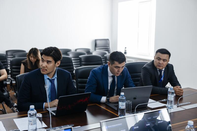 Аким Атырауской области обсудил с руководством АО «НИТ» перспективы цифровизации регионального управления