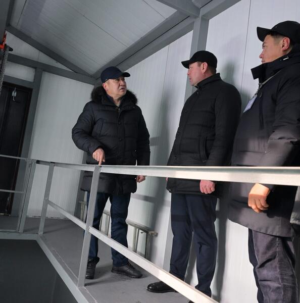 Аким Павлодарской области Асаин Байханов совершил рабочую поездку в Баянаульский район, где оценил ход реализации ключевых инфраструктурных, проектов